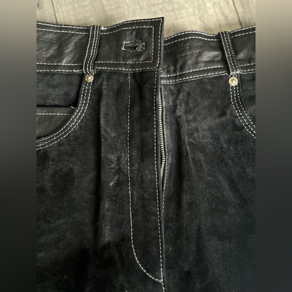 NWT Vintage Wilsons Leather Beyond Leather Black Leather & Suede Shorts - Picture 9 of 13